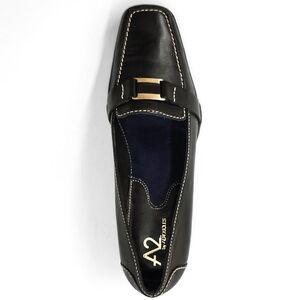 New Diamond Flex Women's Tailored Low Heel Black Leather Loafer